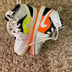 Jordans sneakers in toddler boy size 9